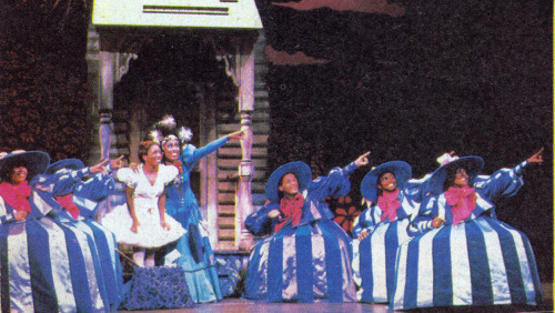 'The Wiz' Wambui is Addaperl (the Good Witch of the North), Stephanie Mills is Dorothy (1983-1984 -Tour)